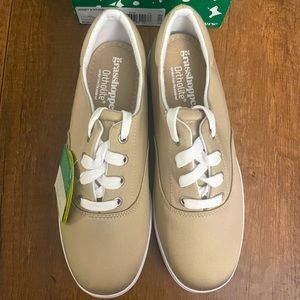 Grasshoppers Janey II sneakers in Stone size 5.5 wide
